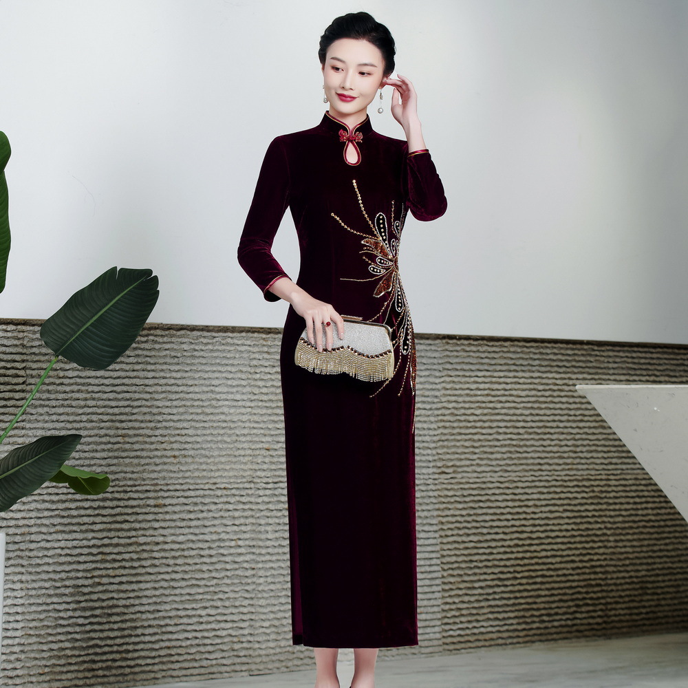 2025秋季新款改良丝绒旗袍长款长袖喜婆婆高档婚礼服敬酒服连衣裙