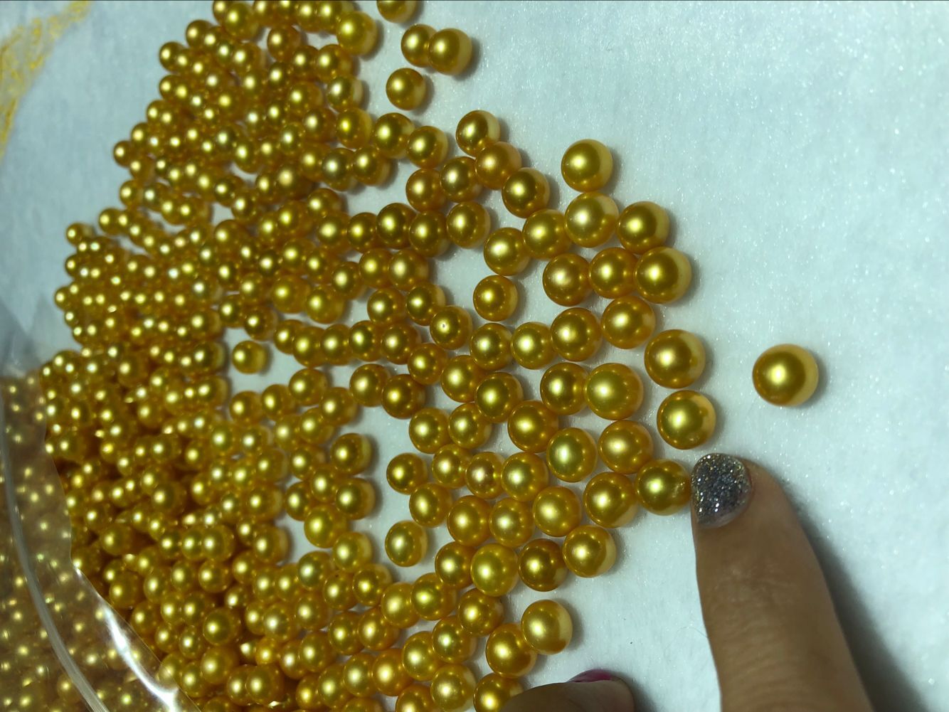 水之泪天然淡水无核珍珠优化金珠8-9MM近正圆极少瑕强光裸珠颗粒