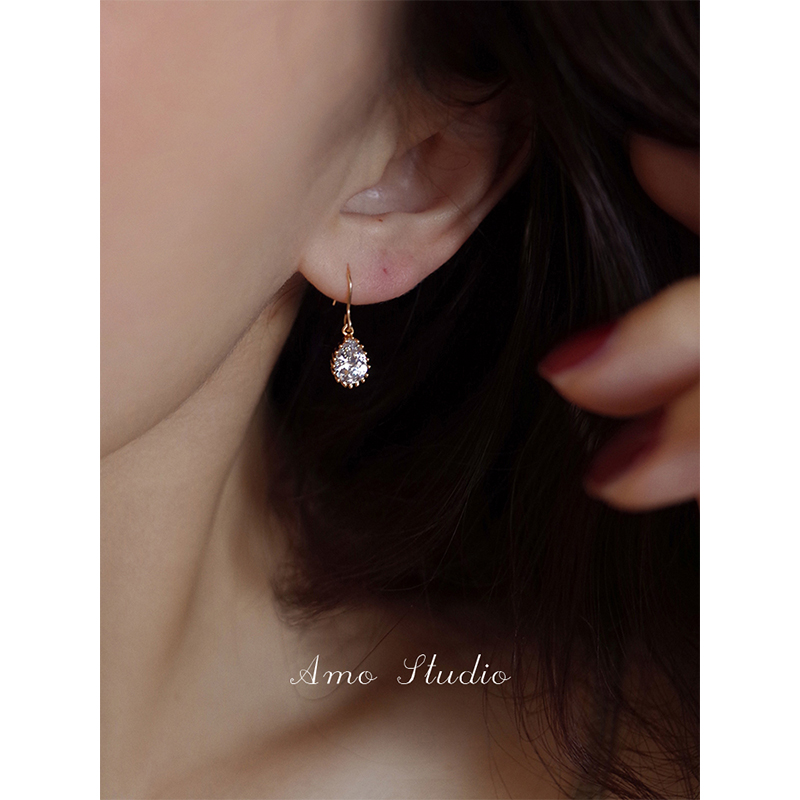 AMO闪钻水滴耳环温柔气质轻奢感