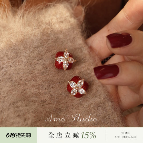 AMO闪钻四叶草红色耳环新年显白