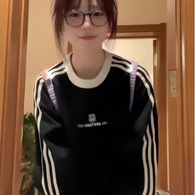 美式三条杠圆领卫衣女大童春秋