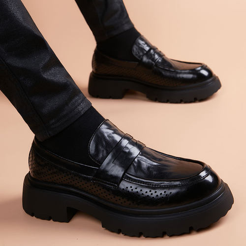 皮鞋男士夏季镂空透气防臭一脚蹬真皮百搭商务休闲时尚套脚乐福鞋 - 封面