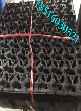 屋顶种植阻根滤水片材HDPE蓄排水板挡土隔离保湿土工布阳台种花用