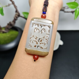 和田玉香囊挂坠新疆山料白玉玉坠宝玉石玉佩和田玉镂空吊男士 玉坠