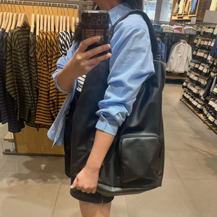 无印PU款皮包单肩包日式三角包大容量挎包通勤托特包女帆布包良品