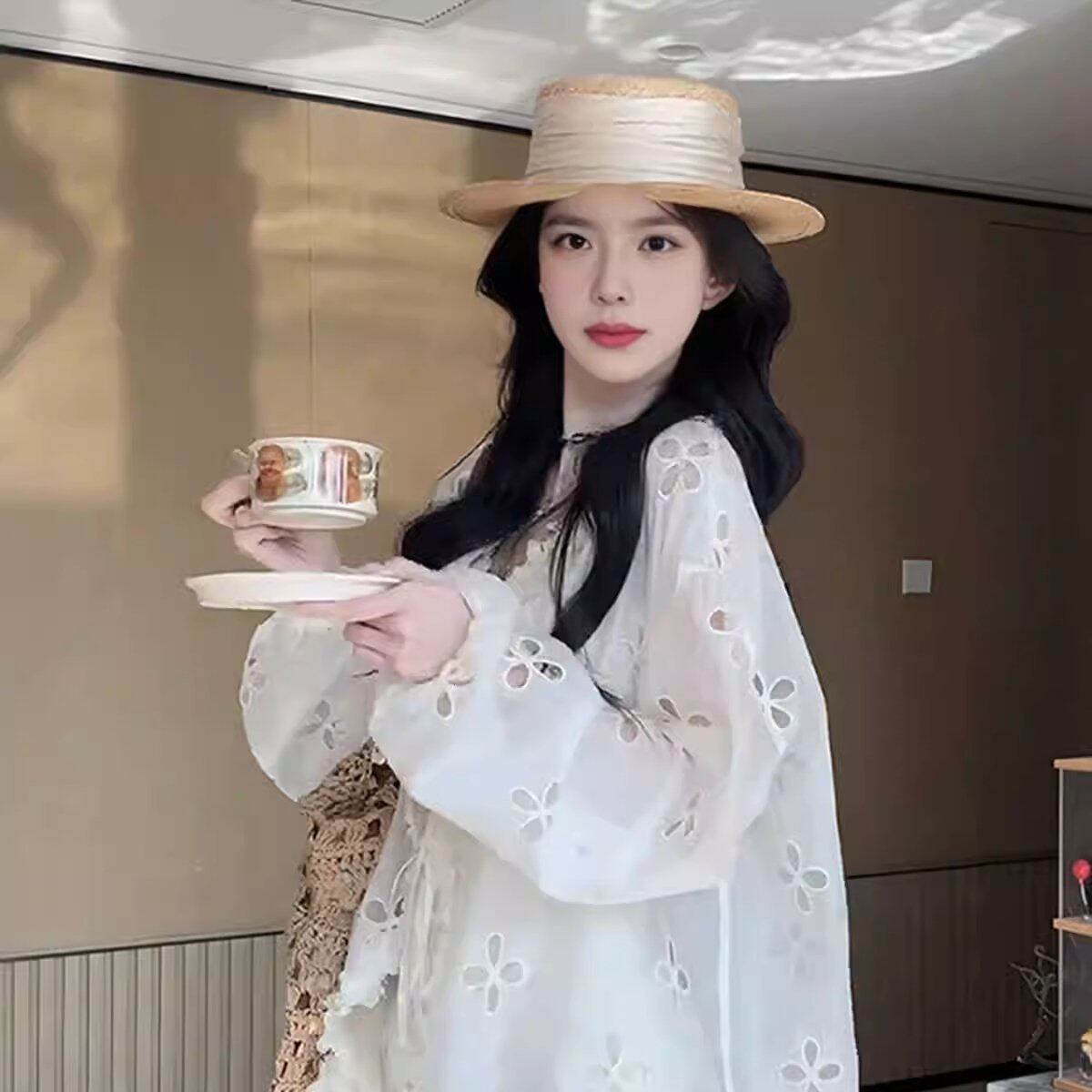 2026新春 恋夏小白花 镂空小花甜美套装法式长袖衬衫高腰松紧短裤