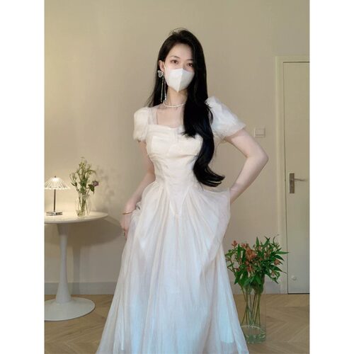 领证登记小白裙法式订婚生日party小礼裙平时可穿白色方领连衣裙