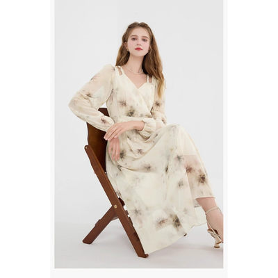 法式温柔风甜美A字长裙子新款收腰碎花长袖巨好看的夏装连衣裙女