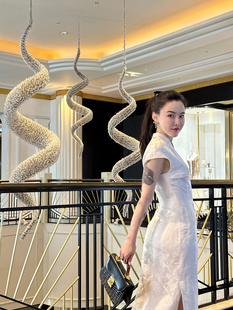 DUO智仙生 黑标玉兔月光 定制花卉真丝亚麻极简现代白色旗袍