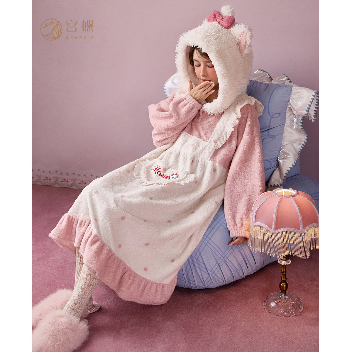 宫蝶【蓄热款】迪士尼玛丽猫冬季睡裙女珊瑚绒加厚中长款甜美睡衣