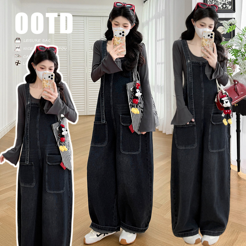 2026夏季新款洗水牛仔减龄宽松孕妇背带裤加喇叭袖纯棉上衣套装