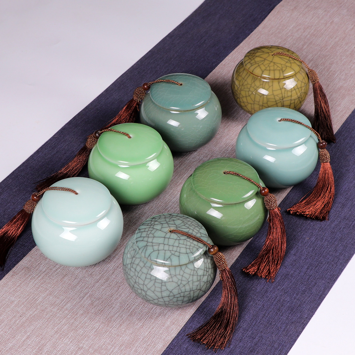 新款龙泉御茗青瓷茶具密封茶叶罐陶瓷储存罐汝窑紫砂普洱茶罐包邮