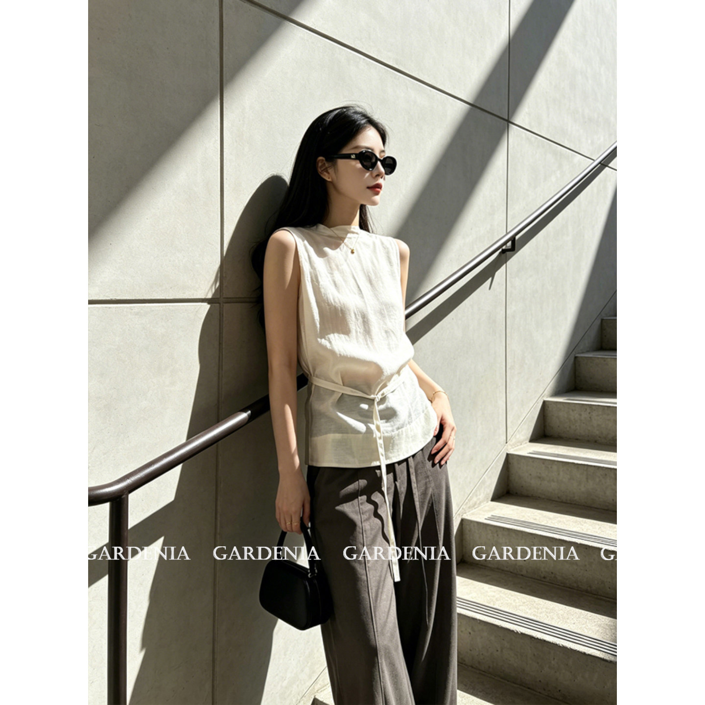 Gardenia 法式气质轻熟系带收腰立领衬衫女极简通勤百搭无袖上衣