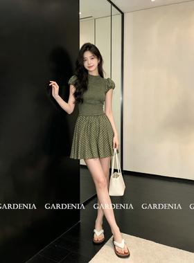 Gardenia 法式复古绿色波点泡泡袖A字连衣裙女绝美度假风收腰短裙