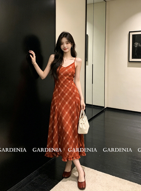 Gardenia 红色度假风格纹木耳边吊带连衣裙女法式斜裁大裙摆长裙