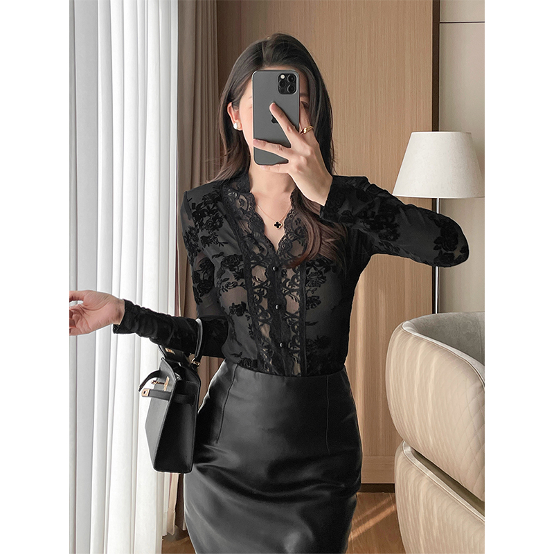 冬季气质加绒加厚V领长袖内搭