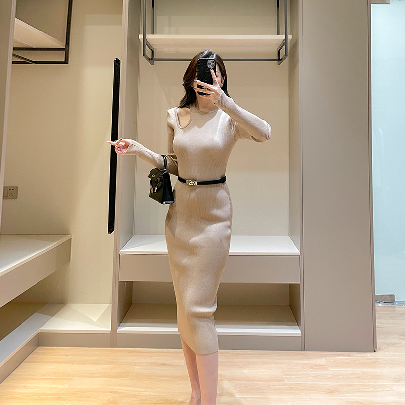针织包臀连衣裙女秋装新款气质设计感镂空长袖修身内搭打底中长裙