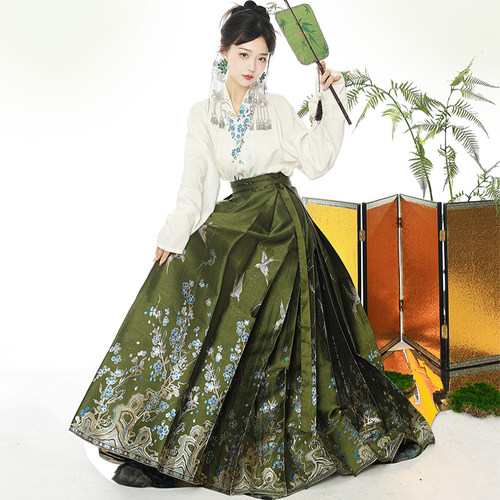 原创明制汉服女马面裙套装
