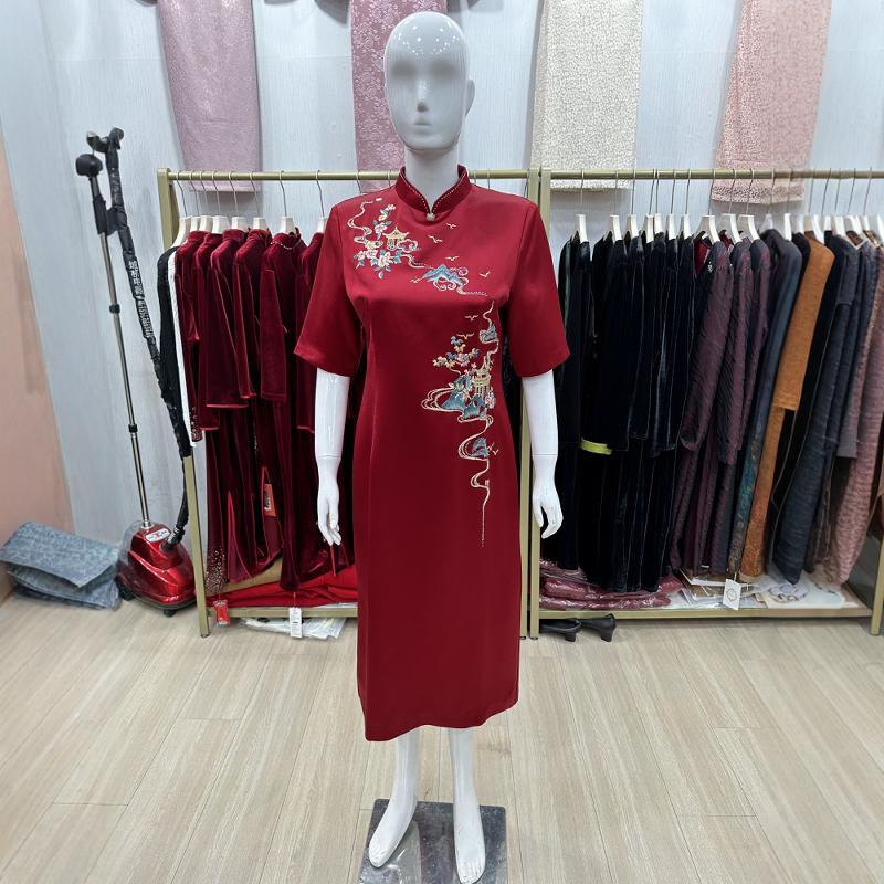 改良旗袍裙婚宴中长款刺绣礼服