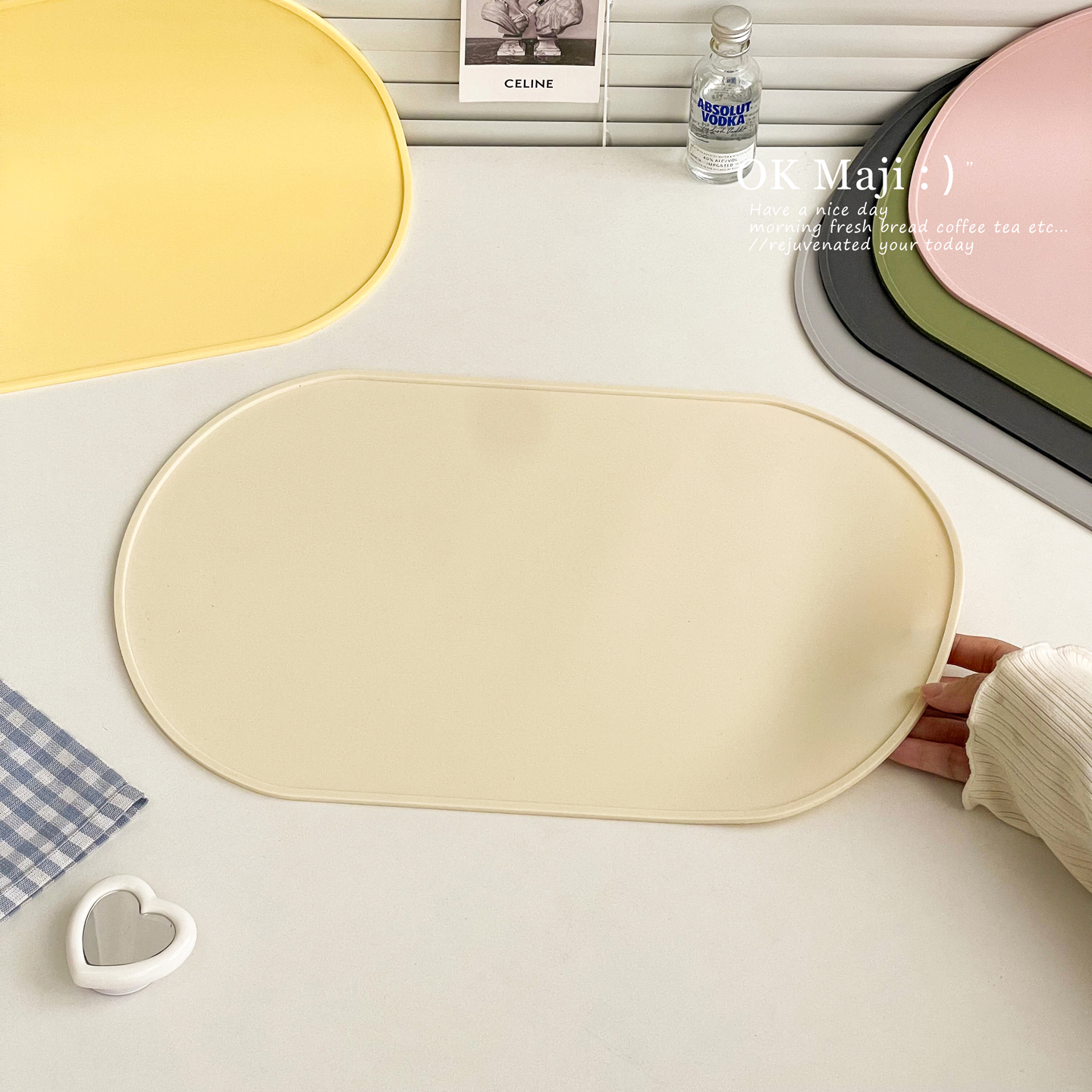 加厚可水洗硅胶宠物吃饭垫