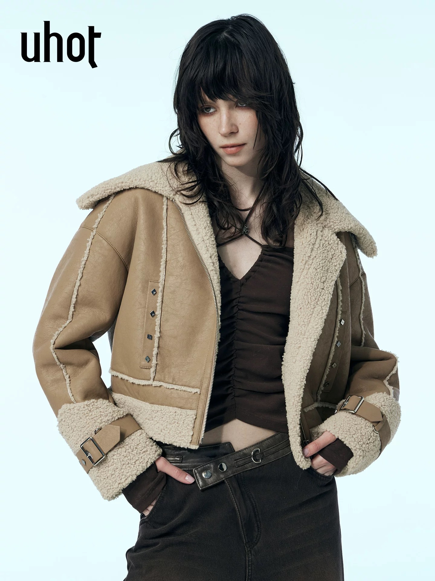uhot/诱货杏色皮毛一体夹克毛绒翻领复古保暖时尚25新款UWWW3W407