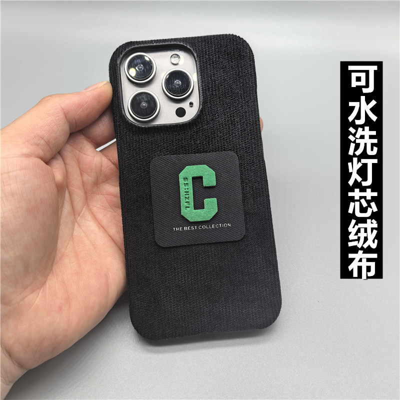 小猴子原创手作条绒布标签字母C硬壳适用于苹果16e/15/14PM半包iPhone13mini/12/11promax手机壳复古创意小众