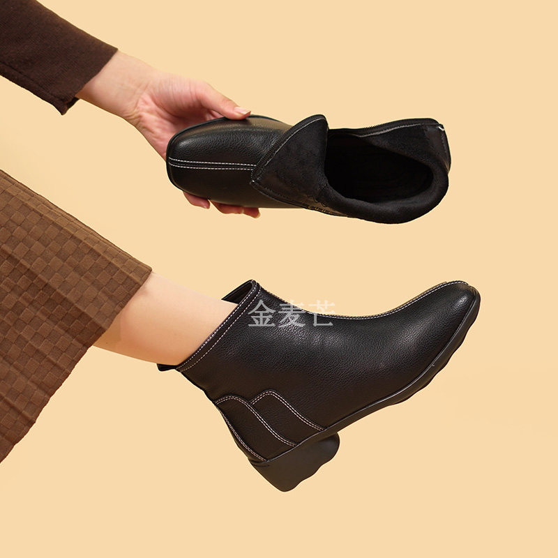 女靴尖头靴新款超软法式女款粗跟女士短筒女短靴马丁靴秋冬靴子女