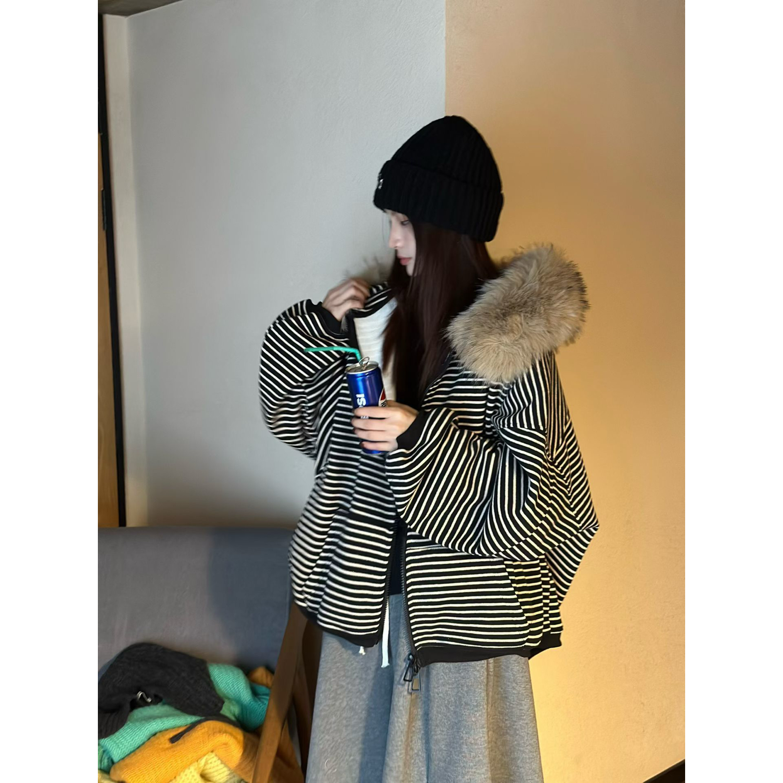 系时髦慵懒厚实休闲宽松大毛领加绒条纹连帽短外套(配可拆卸毛领)