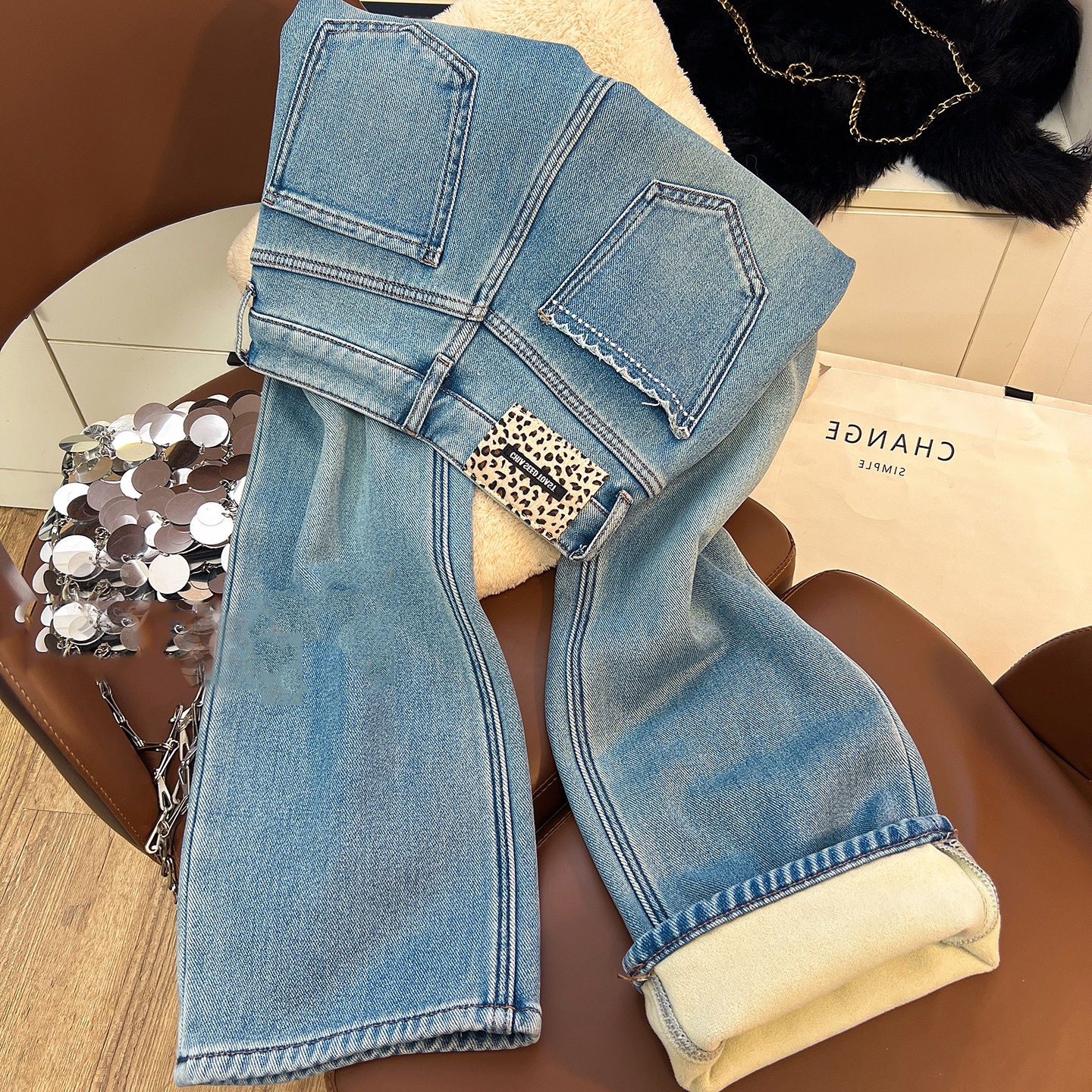 高腰窄版加绒直筒牛仔裤女秋冬