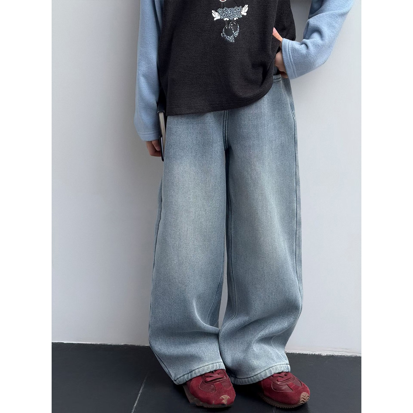 女童直筒浅色牛仔裤童装秋冬潮牌