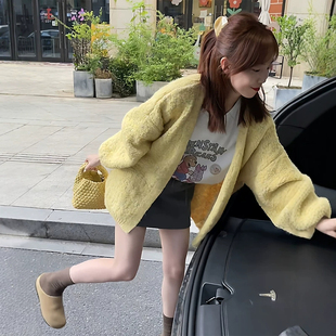 韩系黄色软糯毛衣外套女秋冬加厚外穿慵懒松弛感宽松针织开衫上衣