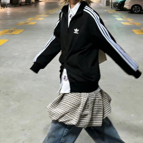 Adidas阿迪达斯三叶草男女款黑色复古运动休闲立领夹克外套IJ7058