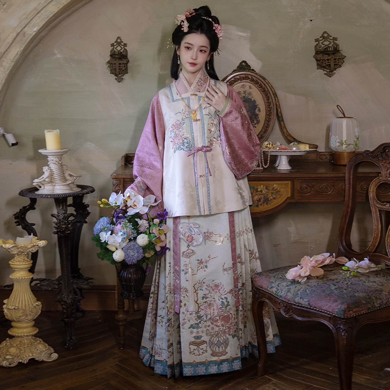 远山乔【霜晴缀粉】明制汉服琵琶袖短袄刺绣比甲一片式马面裙秋冬