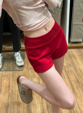 红色低腰休闲运动短裤女夏季2026新款小个子修身辣妹性感打底热裤
