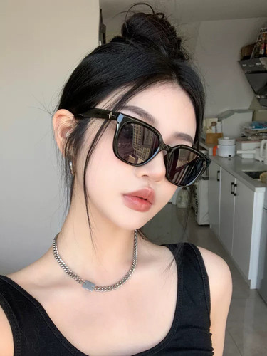 少女CEO | GIRLCEO百搭系列方圆脸大框显瘦黑框gm墨镜星星腿