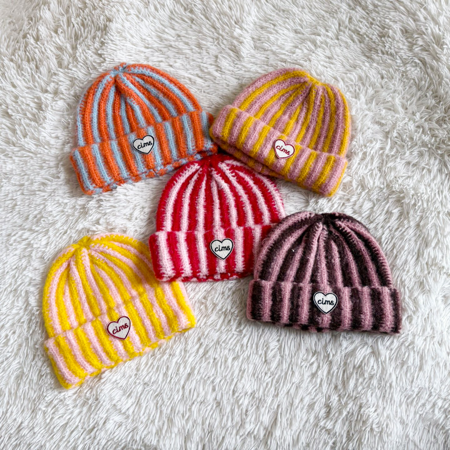 爱心毛线帽子女款秋冬季2025新款针织帽保暖护耳冷帽韩版堆堆帽灰