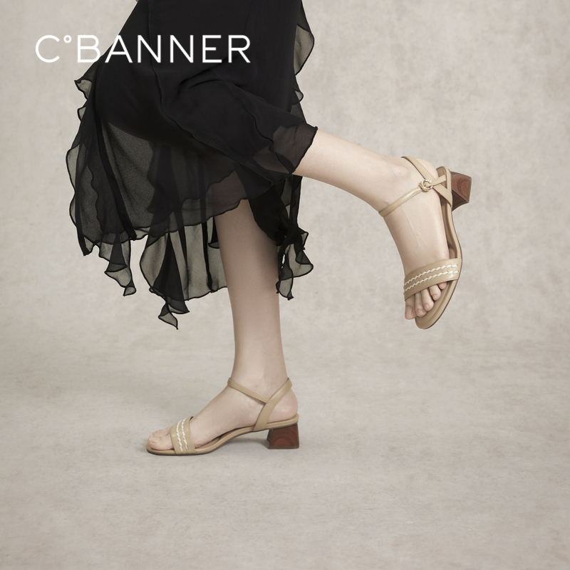 千百度粗跟一字带凉鞋女夏季气质露趾绝美配裙子时装凉鞋通勤百搭