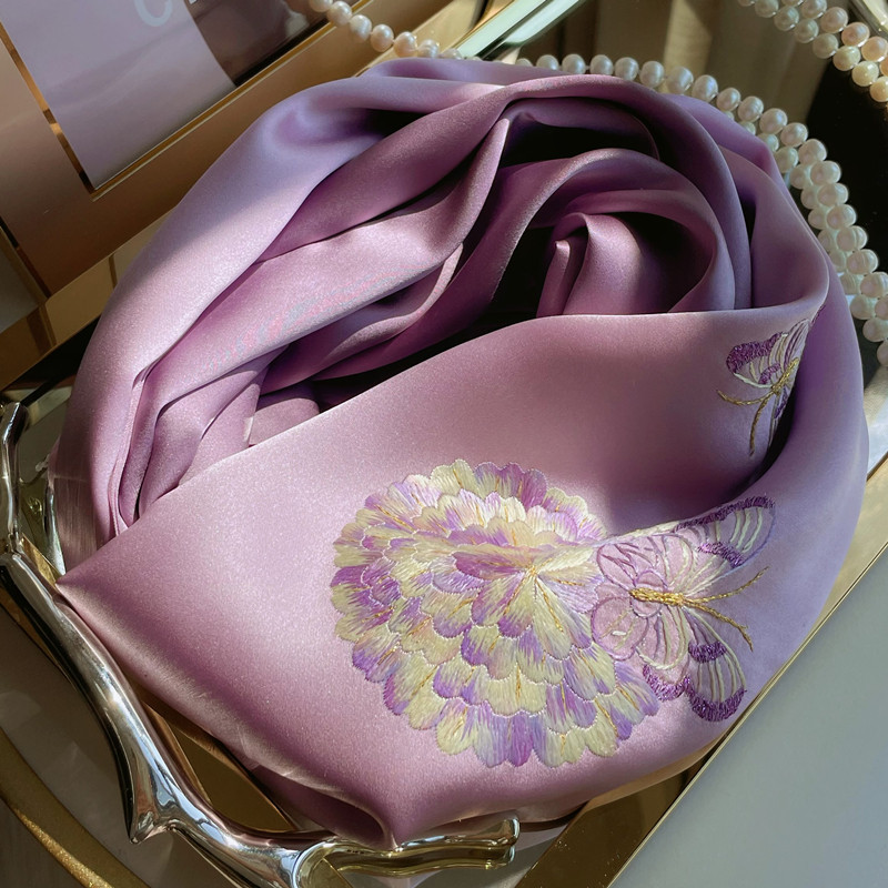 江南苏绣古韵风蝶恋花手工刺绣春秋真丝丝巾女苏绣围巾节日礼品