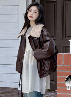 女童羽绒服冬装2025新款儿童高级感羊羔毛翻领PU皮衣白鸭绒外套潮