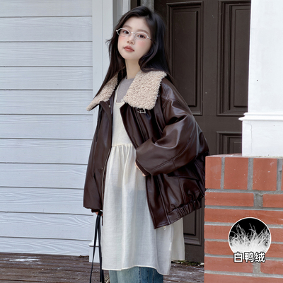 女童羽绒服冬装2025新款儿童高级感羊羔毛翻领PU皮衣白鸭绒外套潮