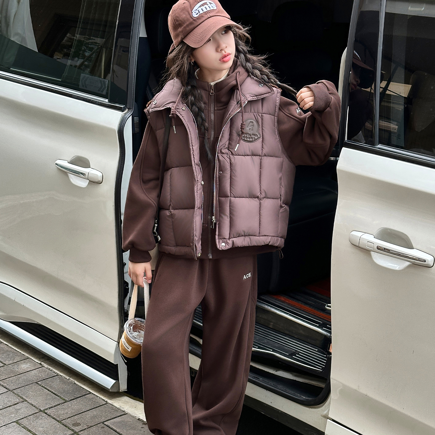 女童运动套装秋冬2025新款洋气小女孩加绒加厚卫衣冬装休闲三件套