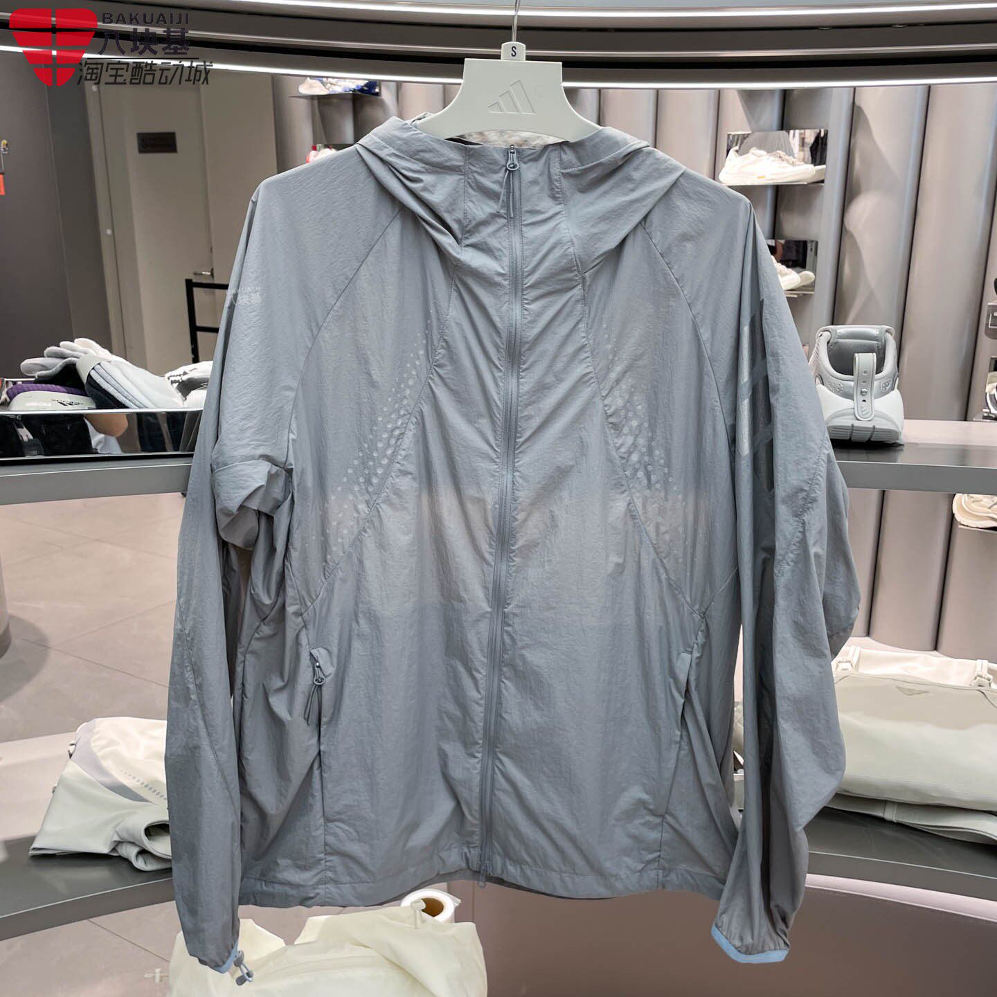 adidas阿迪达斯男款2026夏连帽透气服时尚宽松机能防晒外套KW0101