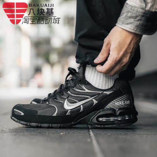 耐克气垫黑武士减震训练跑步鞋