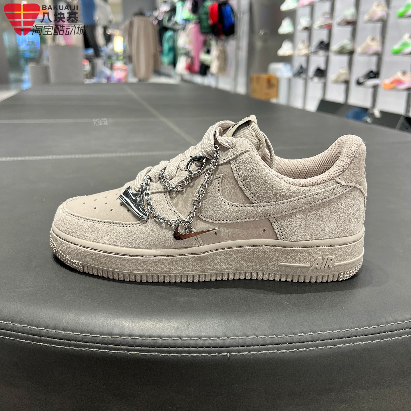 耐克女鞋2026秋季AF1空军一号翻毛皮低帮运动休闲板鞋 IV6042-236