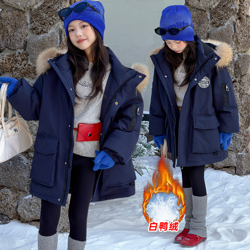 女童工装真毛领中长款羽绒服2025新款冬装儿童90白鸭绒派克服外套