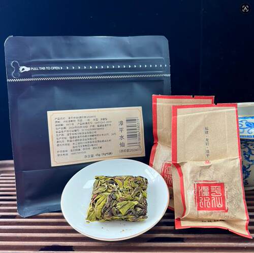似兰似桂的花香，茶叶嫩黄