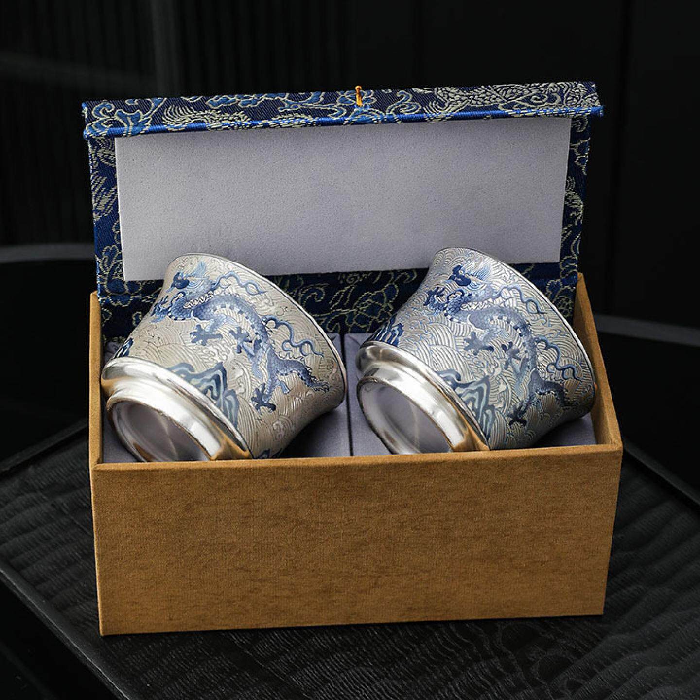 中式鎏银青花龙纹主人杯功夫茶999纯银品茗杯单杯陶瓷茶具送老外
