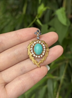 欧洲18k金美松钻石蓝宝石，非常精美的设计，上身精致又减龄