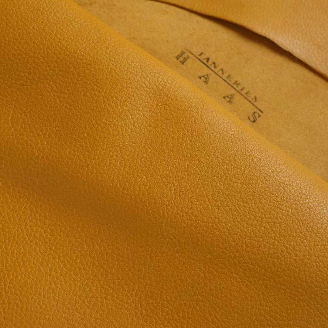 法国haas原厂1.7mm太阳黄荔枝纹缩纹牛皮皮料头层手账牛皮料