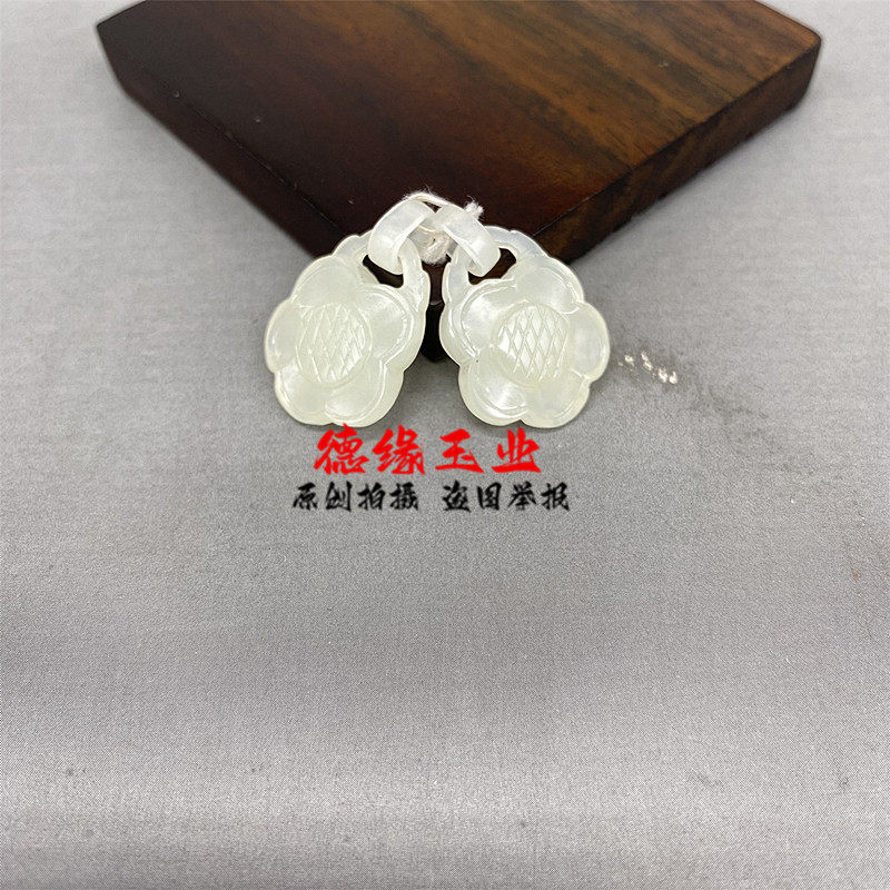 和田玉青白玉梅花对配耳坠花开富贵玉佩玉坠饰品耳环吊坠挂件颈饰